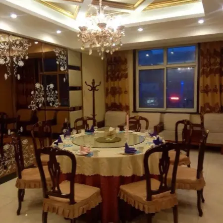 Xinfeng Hotel