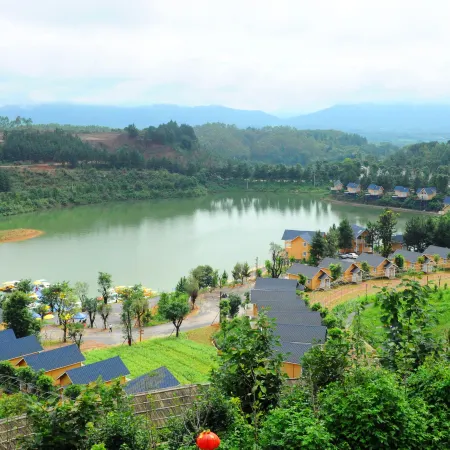 Yunxi Volcano Hot Spring Resort Hotel