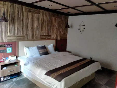 Kunming Liang'er Country Hotel (Agricultural University Langyuewan Branch) Отели рядом с достопримечательностью «Fuli Palace»