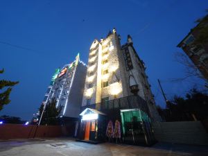 Shourin Hotel