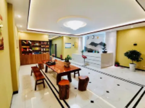 Qujing Tangke Hotel