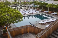 Hilton Vacation Club The Modern Honolulu - Pool