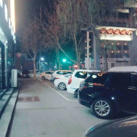 Yuantai Holiday Hotel