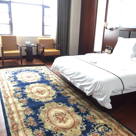 Yingjiang Kangling Hotel