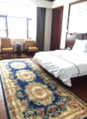 Yingjiang Kangling Hotel