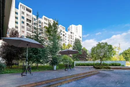 River & Holiday Rezen Hotel Daozhen Отели в г. Даочжэнь