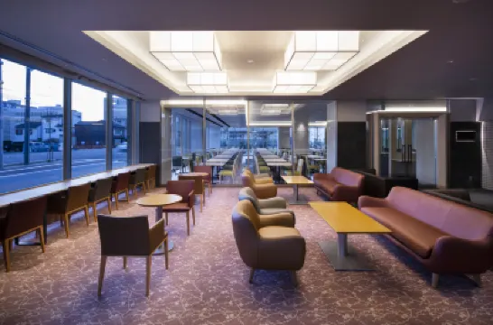 京都烏貝爾酒店 酒店