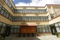 Yanglin Manor Hotel Linzhi Nuo