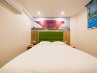 吉泰精品连锁酒店(上海漕宝路地铁站光大会展中心店) - 静居高级大床房(无窗)