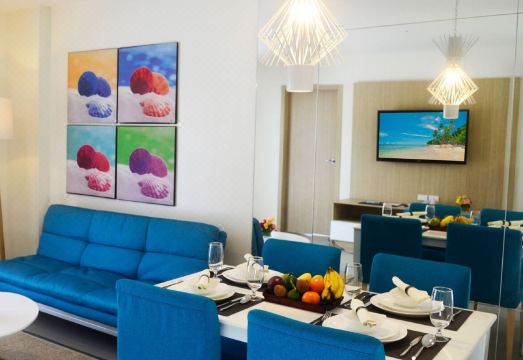 1. 아잘리아 호텔 ..