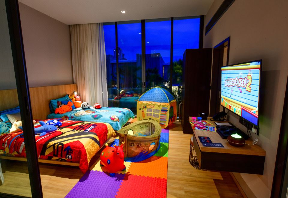 Oceanphere Pattaya Villa의 풀서비스 스파 전경