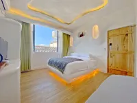 Dali Santorini Sunny villa (Ancient city)