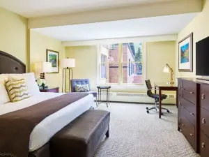 Top 6 Four-Star Hotels in Aspen