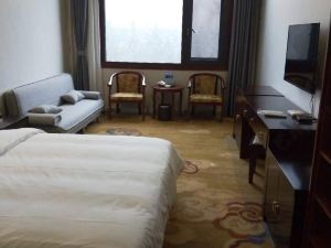 Shiquan Yihe Business Hotel