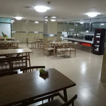 7 Days Premium Hotel (Nenjiang New Bus Station)