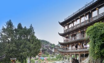 Floral Hotel Furong Town Yinhe Manor(Wangcun Waterfall Store)