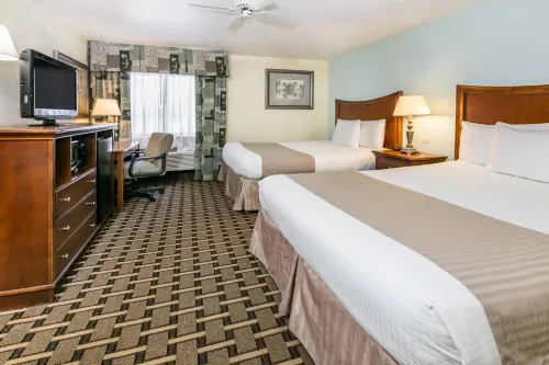 Baymont by Wyndham Arlington - 2-Star