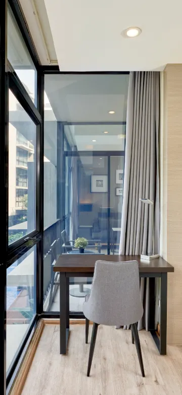 ห้องสวีทแกรนด์วิวสระว่ายน้ำ(เตียงคิงไซส์)