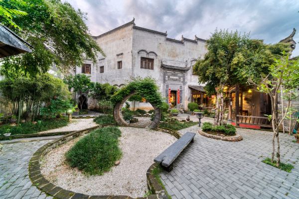 婺源月亮湾俞家高端度假宅院