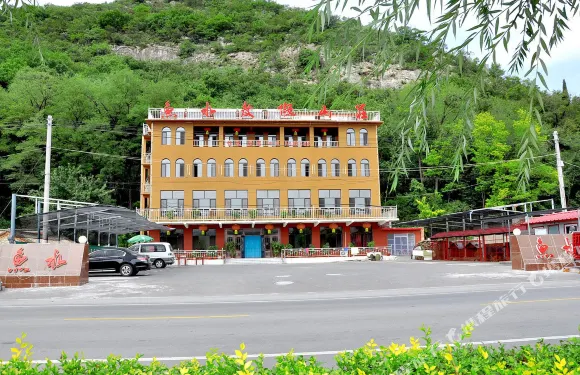 遼陽魚水度假山莊