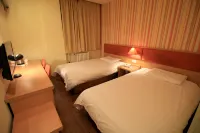 Homeinn · neo (Yantai High-speed Rail Bus Terminal) Hotels in Yantai