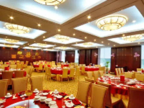 East Lake International Hotel Hotels in Yangchun