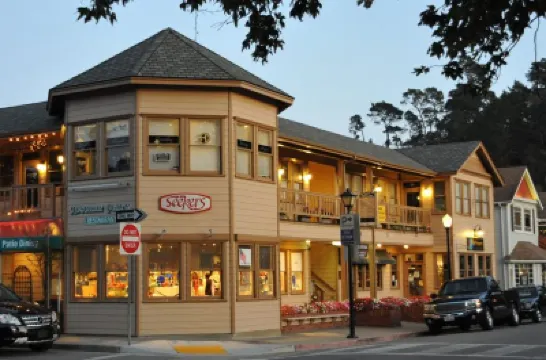 坎布里亞海灘賓館 鄰近San Simeon State Park的酒店