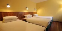 Le Tour Traveler's Rest Youth Hostel - Standard Triple Room