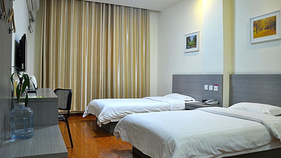 Dushi 118 Hotel Linyi Yitang Gezhuang