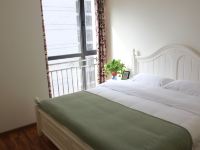 重庆维岛短租公寓 - 豪华园景双卧套房