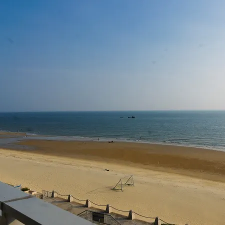 Beihai Silver Beach 1 International Conference Center Hotel