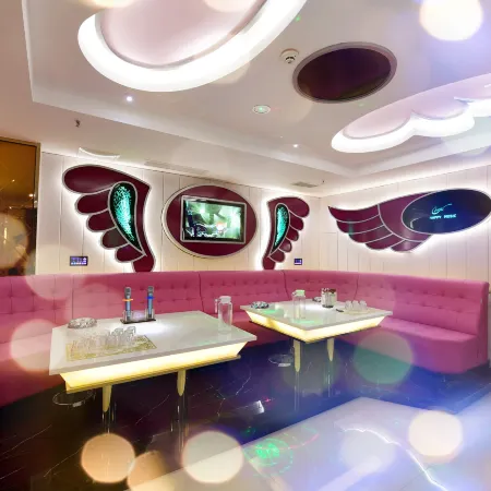 Tobacco Hotel