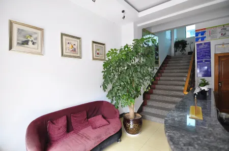 Xinping Deyuelou Hotel