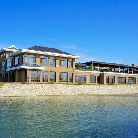 Ming Lake International Hot Spring Ski Resort Hotel