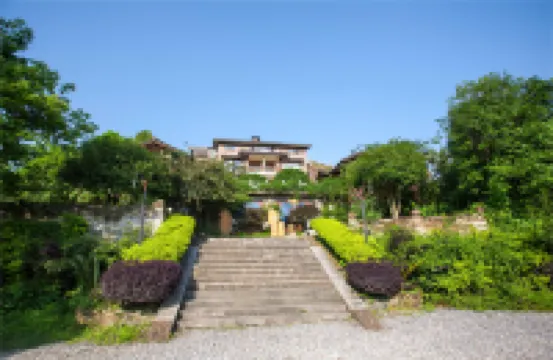 โรงแรม หยางโจว ริเวอร์ไซด์ รีทรีท