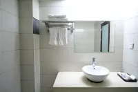 Chuangejia Marriott Hotel (Leping Railway Station West Gate Plaza Branch)