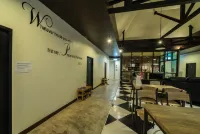 Mercy Hostel - Hostels