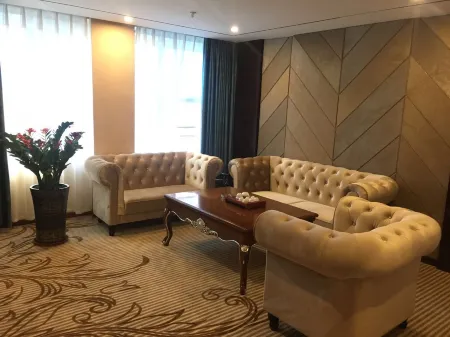 Huaxia Hotel Отели рядом с достопримечательностью «Liujunyan Sceneic Area»