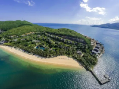 Hon Tam Resort (formerly MerPerle Hon Tam Resort) Hotels near Museum of Oceanography