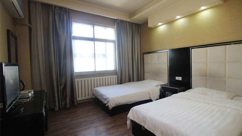 Bayannaoer city hengtong hotel