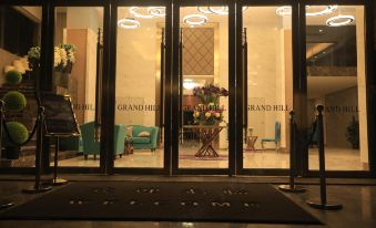 Grand Hill Hotel