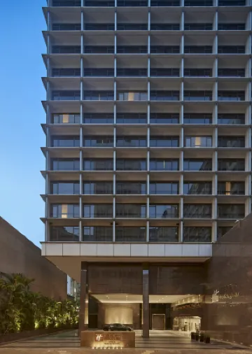 Holiday Inn GOLDEN MILE HONG KONG by IHG Отели рядом с достопримечательностью «Виктория»