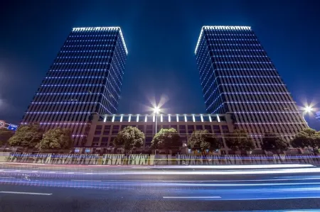 Huifeng Hotel Отели рядом с достопримечательностью «Jiangsu Maritime Institute (Jiangning Campus)»