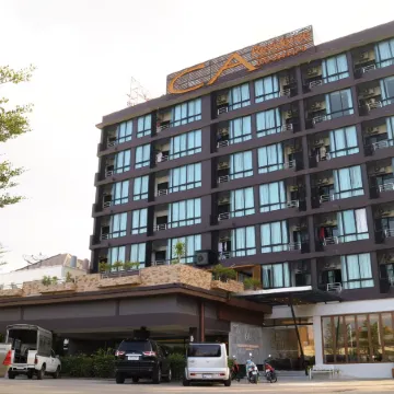 CA Hotel and Residence Phuket Отели рядом с достопримечательностью «Пирс Лаем Хин»