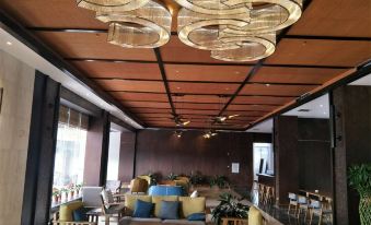 Zhongzhou Jingxiu Holiday Hotel