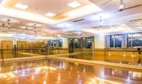 Central Plaza Hotel - Gym