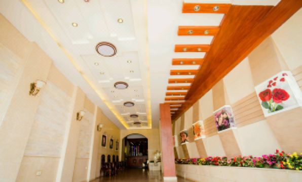 Hoa Hong Hotel - Xa Dan