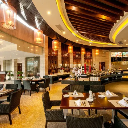 Mount Wuyi Jiuqu THE QUBE HOTEL Отели рядом с достопримечательностью «Девять треугольных дрейфов»