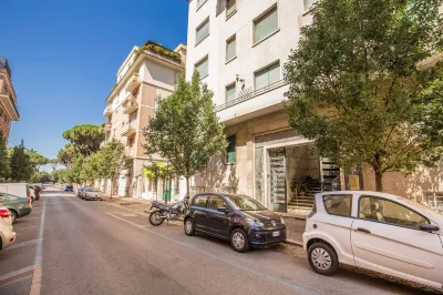 Domus Caracalla Hotel in zona Fontana-sarcofago di largo Amba Aradam