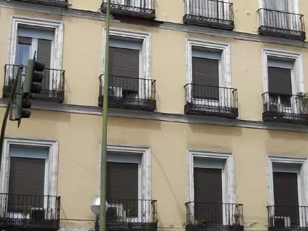 Pensión Rivera Отели рядом с достопримечательностью «KeepCoding»